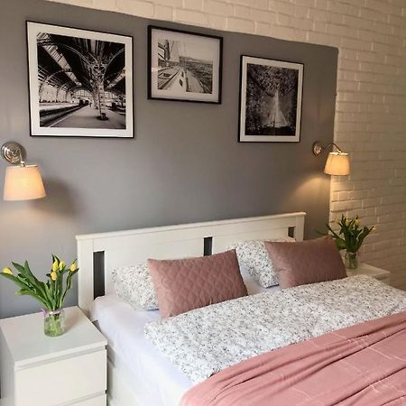 Klimatyczny Apartament Pod Ratuszem -Ul. Slaska 2 Ченстохова Екстер'єр фото