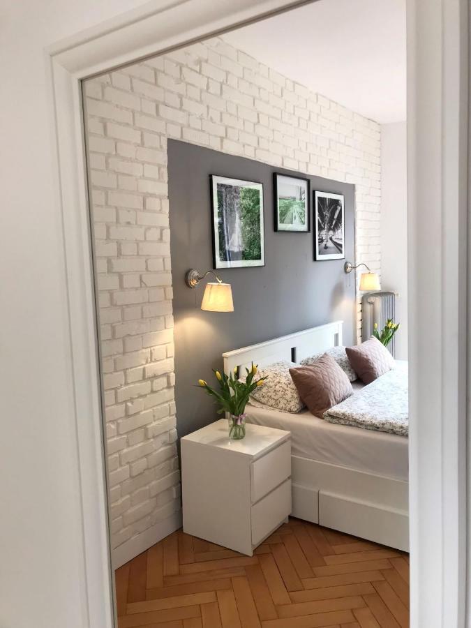Klimatyczny Apartament Pod Ratuszem -Ul. Slaska 2 Ченстохова Екстер'єр фото