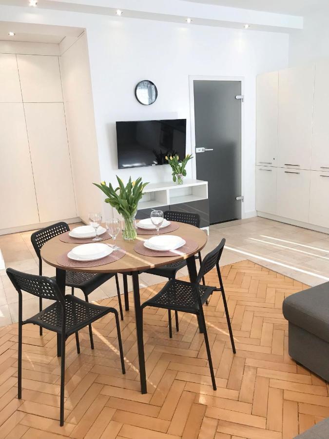 Klimatyczny Apartament Pod Ratuszem -Ul. Slaska 2 Ченстохова Екстер'єр фото